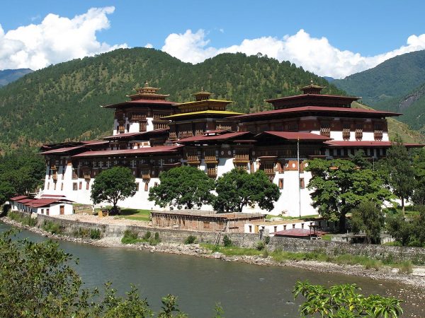 Blick auf den Punakha Dzong im Punakha Tal von Bhutan
