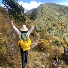 Frauen unterwegs in Bhutan